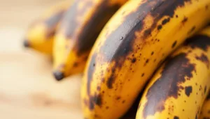 erfahren sie, warum braune bananen nicht nur unappetitlich sind, sondern auch erhebliche gesundheitliche schäden verursachen können. informieren sie sich jetzt über die risiken für ihren körper.